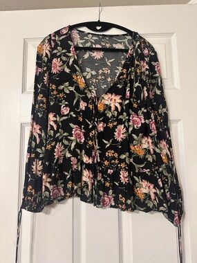 American Eagle Outfitters Black Floral Tie-Front Blouse